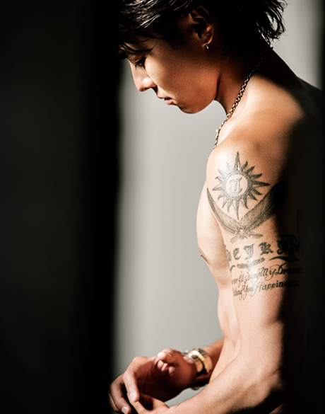 ORIGINAL | EXILE TAKAHIRO 「the VISIONALUX」SPECIAL WEBSITE